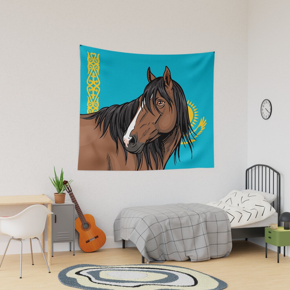La t�te du Cheval Adaev devant le drapeau du Kazakhstan
