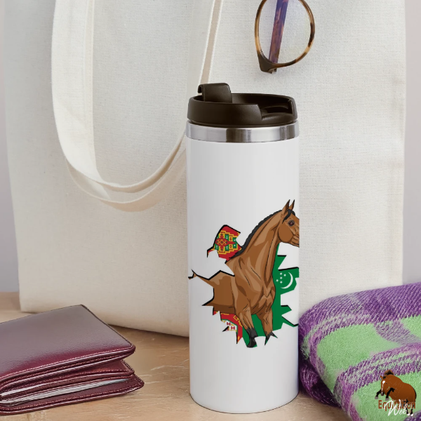 Le Cheval Akhal T�k� sur un mug isotherme