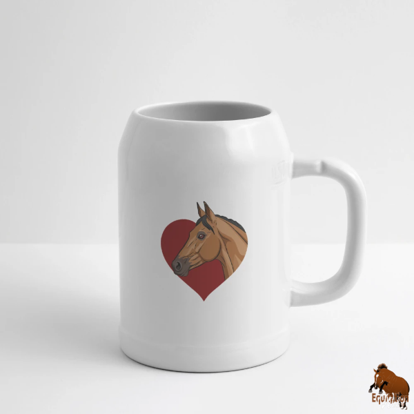 Le Cheval Akhal T�k� sur une chope