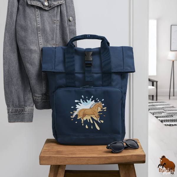 Le Cheval Demi Selle Am�ricain sur un sac � dos