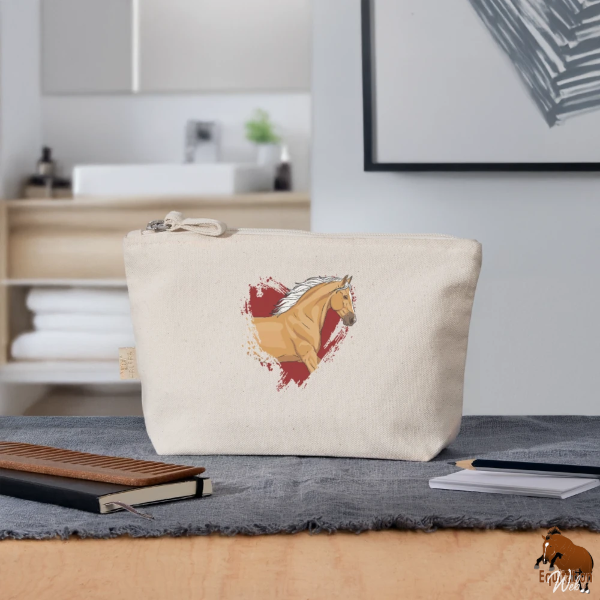 Le Cheval Demi Selle Am�ricain sur une trousse