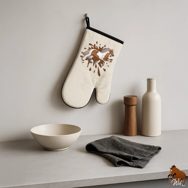 Le Cheval Irish Cob sur un gant de cuisine