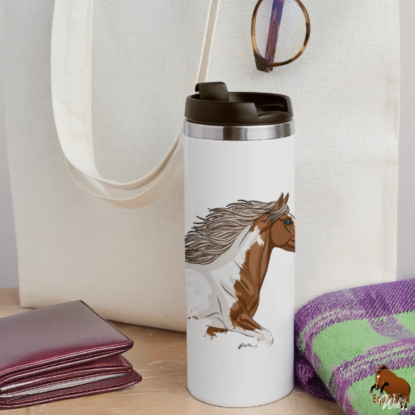 Le Cheval Irish Cob sur un mug isotherme
