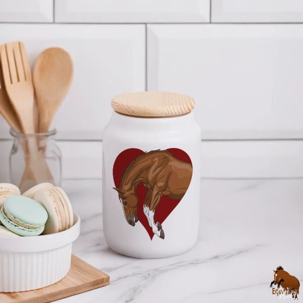 Le Cheval qui bondit sur une bo�te � biscuit