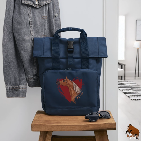 Le Cheval Arabe sur un sac � dos