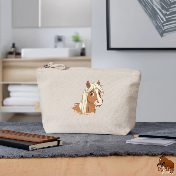 Le Cheval de Trait Comtois sur une trousse