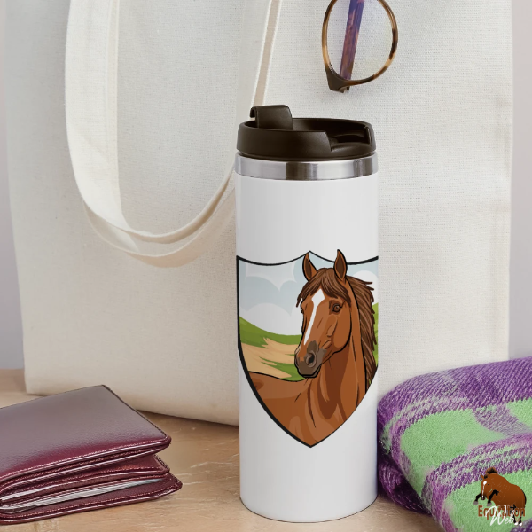 Le Cheval Dobrogeana sur un mug isotherme