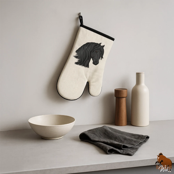 Le Cheval Frison sur un gant de cuisine