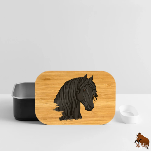 Le Cheval Frison sur une bo�te � gouter