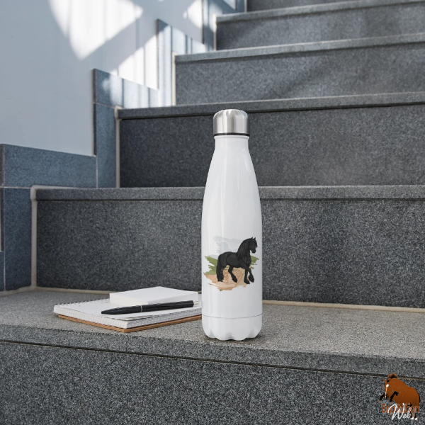 Le Cheval Frison sur une bouteille isotherme